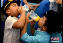 牛奶vs豆漿哪種更好？告訴你這些真相