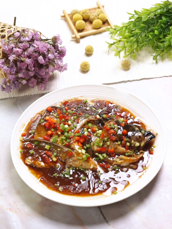 紅燒魚頭的做法-家常味燒菜譜