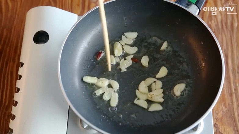 明太魚子奶油烏冬面的做法-奶香味煮菜譜