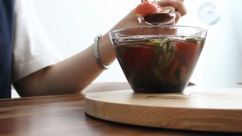 冷面的制作方法的做法-家常味拌菜譜-易網健康養生網 冷面的制作方法的做法-家常味拌菜譜