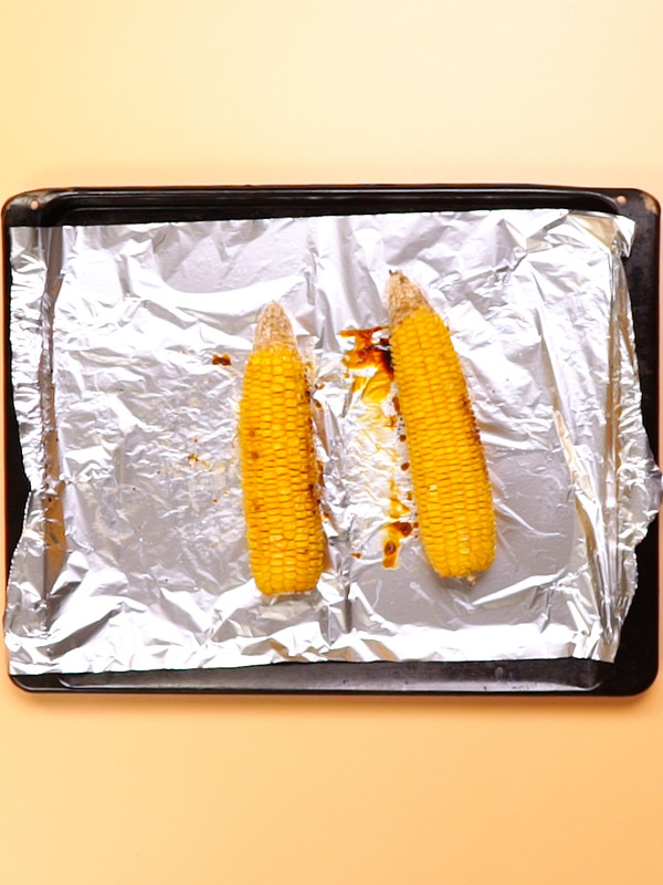 烤玉米的做法-家常味烤菜譜