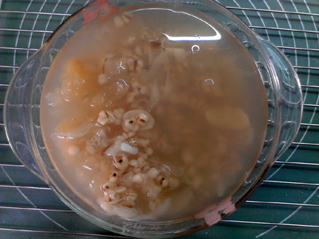 百合薏米銀耳湯的做法-甜味煮菜譜