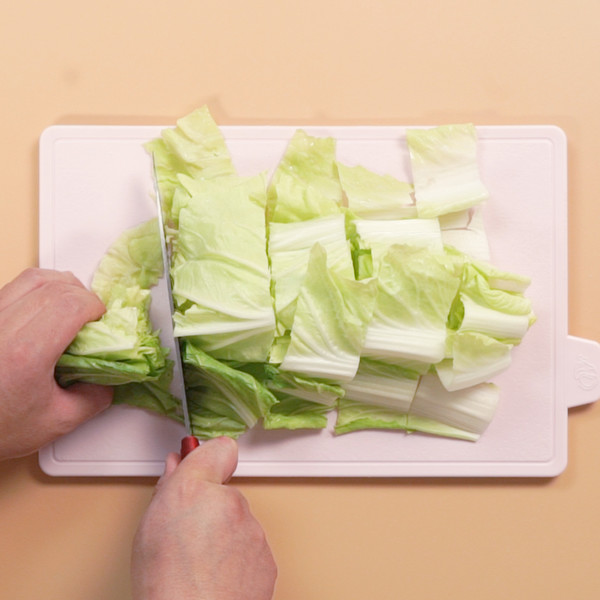 白菜豆腐湯的做法-家常味煮菜譜-易網(wǎng)<a href=http://www.gyfww.com/ target=_blank class=infotextkey>健康養(yǎng)生</a>網(wǎng) 白菜豆腐湯的做法-家常味煮菜譜