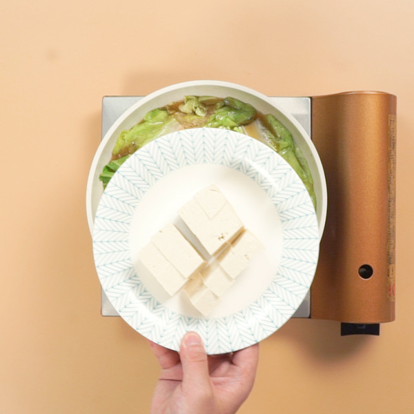 白菜豆腐湯的做法-家常味煮菜譜-易網(wǎng)健康養(yǎng)生網(wǎng) 白菜豆腐湯的做法-家常味煮菜譜