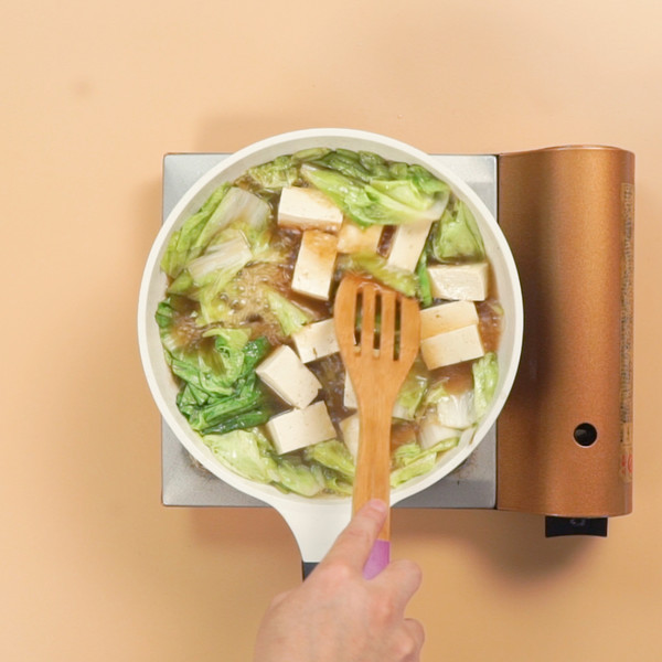 白菜豆腐湯的做法-家常味煮菜譜-易網(wǎng)健康養(yǎng)生網(wǎng) 白菜豆腐湯的做法-家常味煮菜譜