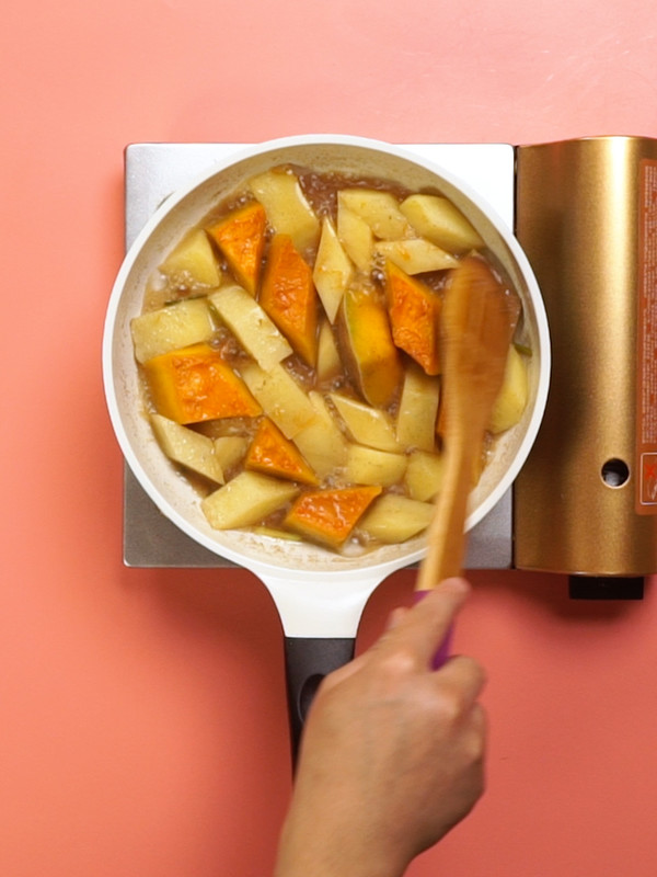 南瓜燉土豆的做法-家常味燉菜譜