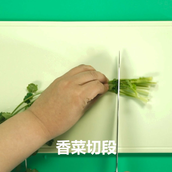 涼拌木耳的做法-咸鮮味拌菜譜-易網(wǎng)健康養(yǎng)生網(wǎng) 涼拌木耳的做法-咸鮮味拌菜譜