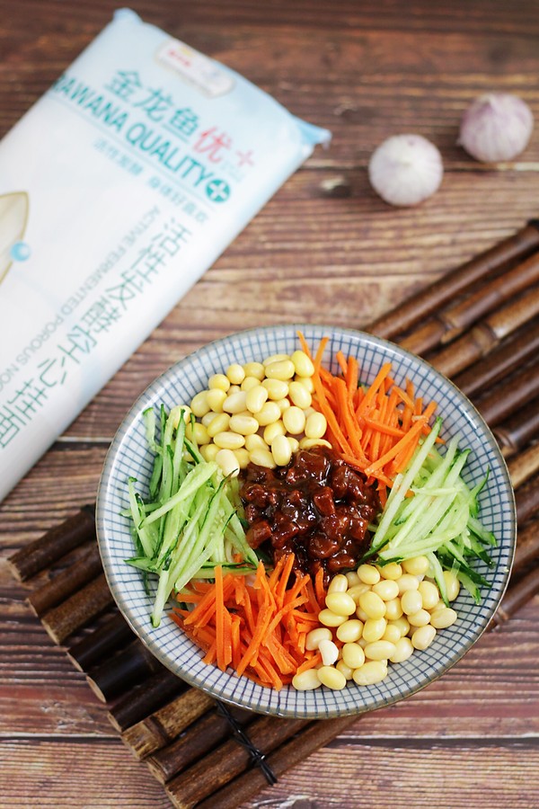 炸醬面的做法-咸鮮味拌菜譜