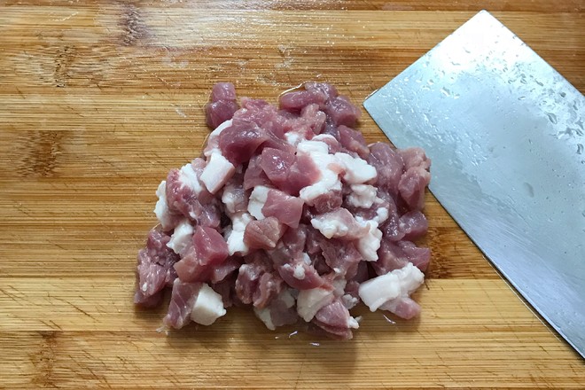 炸醬面的做法-咸鮮味拌菜譜