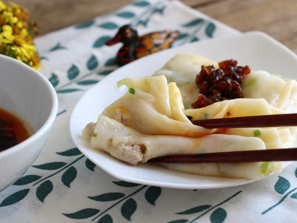 雙味卷腸粉的做法-咸鮮味蒸菜譜-易網健康養生網 雙味卷腸粉的做法-咸鮮味蒸菜譜