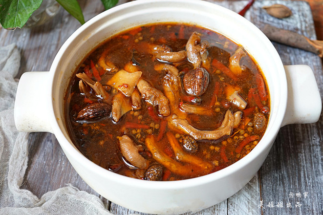 香辣鹵鴨掌的做法-家常味煮菜譜