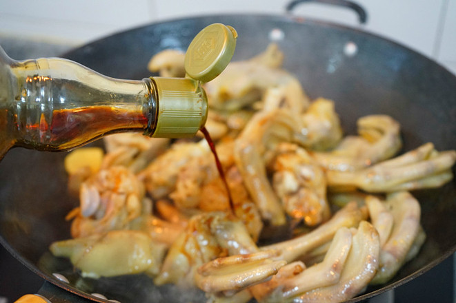 香辣鹵鴨掌的做法-家常味煮菜譜