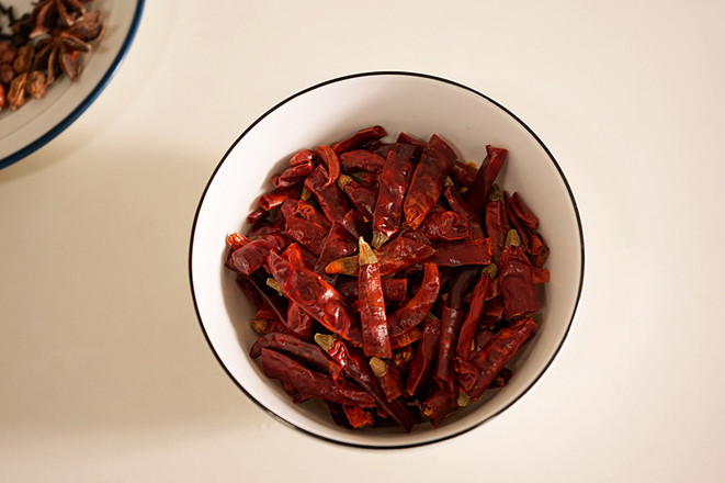 香辣鹵鴨掌的做法-家常味煮菜譜