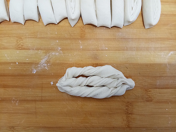 豆角鍋粘卷子的做法-家常味燉菜譜