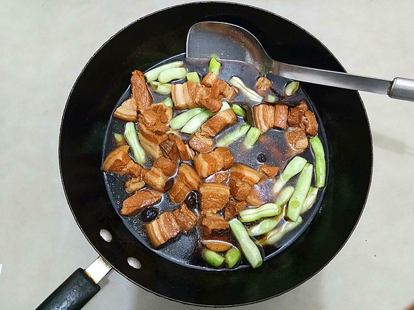 豆角鍋粘卷子的做法-家常味燉菜譜