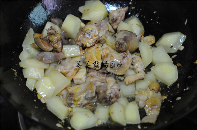 黃燜雞米飯的做法-家常味燒菜譜