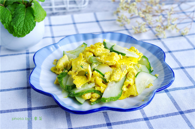 黃瓜炒鴨蛋的做法-家常味炒菜譜