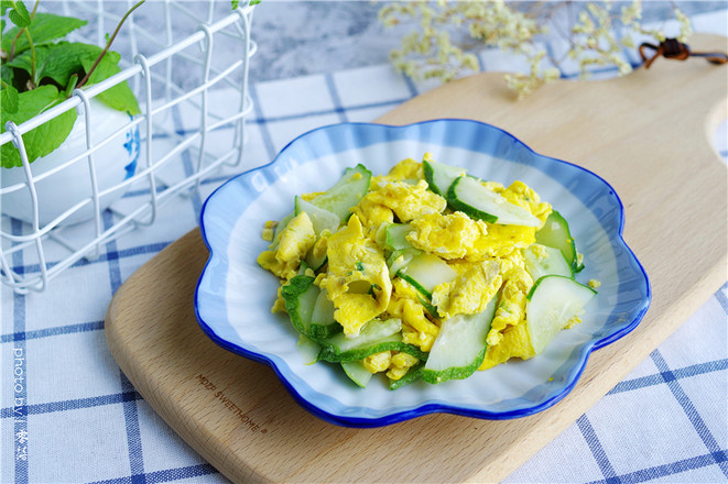 黃瓜炒鴨蛋的做法-家常味炒菜譜