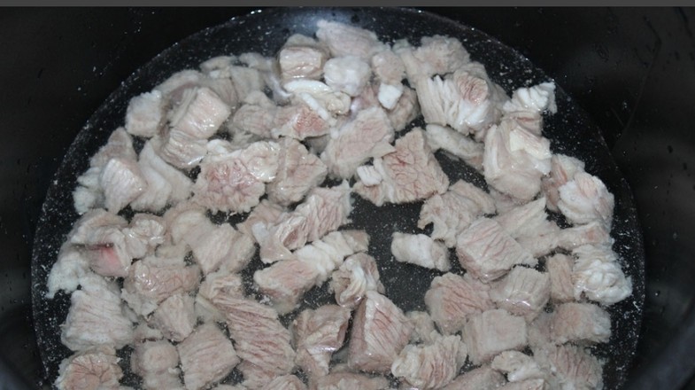 番茄燉鮮牛腩的做法-咸鮮味燉菜譜