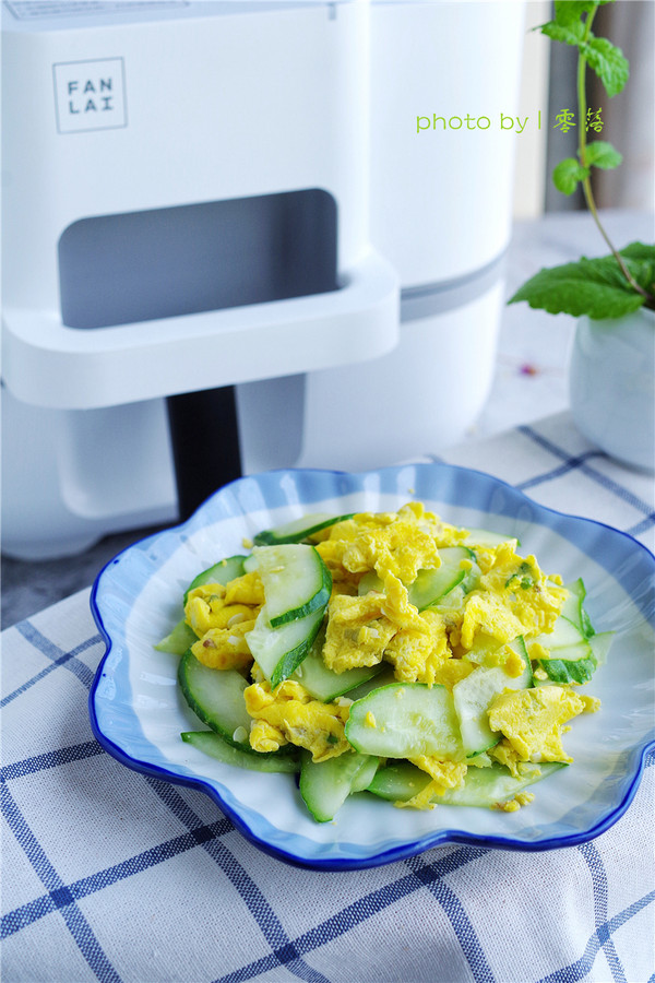 黃瓜炒鴨蛋的做法-家常味炒菜譜