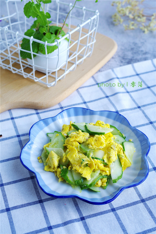 黃瓜炒鴨蛋的做法-家常味炒菜譜