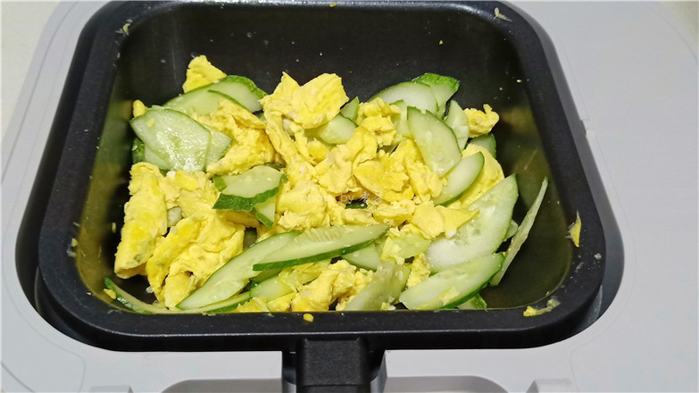 黃瓜炒鴨蛋的做法-家常味炒菜譜