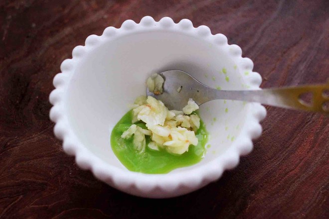 辣根溫拌秋葵毛蛤的做法-芥末味拌菜譜-易網健康養生網 辣根溫拌秋葵毛蛤的做法-芥末味拌菜譜