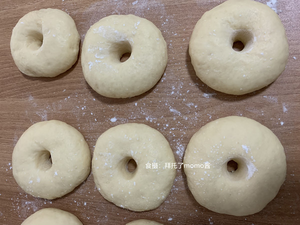 甜了個甜甜圈的做法-甜味炸菜譜