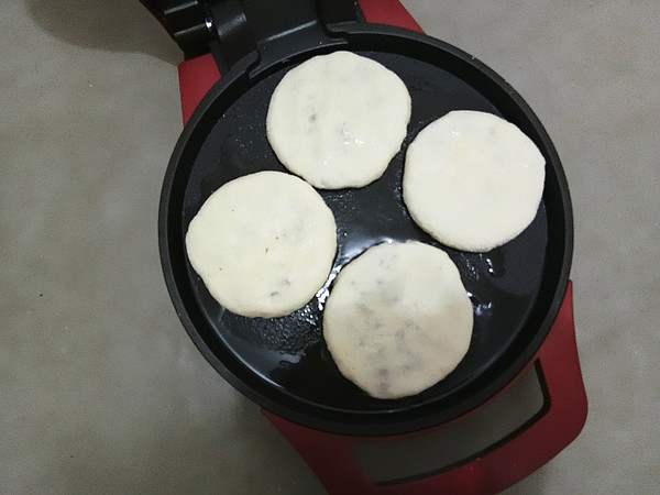 奧爾良燒烤味肉餅的做法-其它口味烙菜譜-易網(wǎng)健康養(yǎng)生網(wǎng) 奧爾良燒烤味肉餅的做法-其它口味烙菜譜