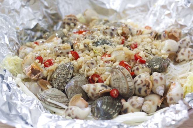 錫紙花甲粉的做法-家常味燜菜譜