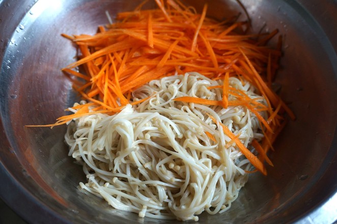 涼拌金針菇的做法-家常味拌菜譜