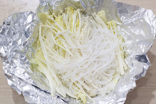 錫紙花甲粉的做法-家常味燜菜譜