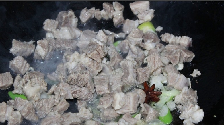 番茄燉鮮牛腩的做法-咸鮮味燉菜譜