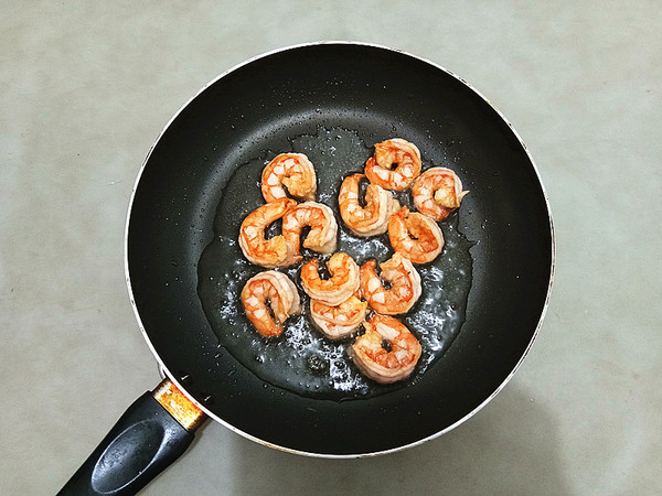 咖喱粉絲蝦的做法-咸鮮味炒菜譜