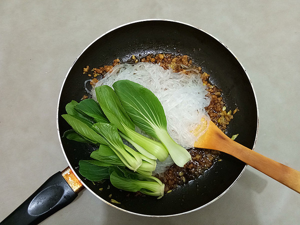 咖喱粉絲蝦的做法-咸鮮味炒菜譜