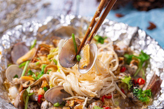 錫紙花甲粉的做法-家常味燜菜譜