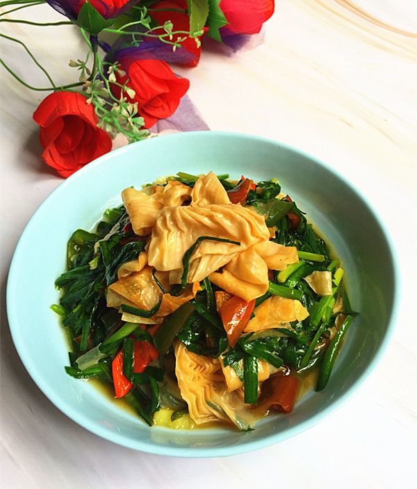 韭菜炒油豆皮的做法-家常味炒菜譜