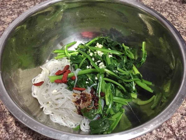 菠菜拌粉條的做法-家常味拌菜譜