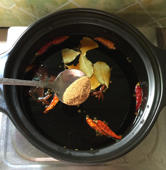 辣鹵雞胗的做法-香辣味鹵菜譜