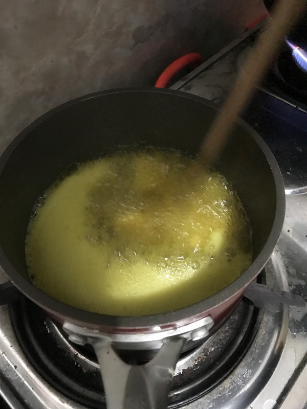 炸油豆腐的做法-家常味炸菜譜