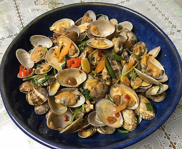 香辣花蛤的做法-香辣味爆菜譜-易網健康養生網 香辣花蛤的做法-香辣味爆菜譜