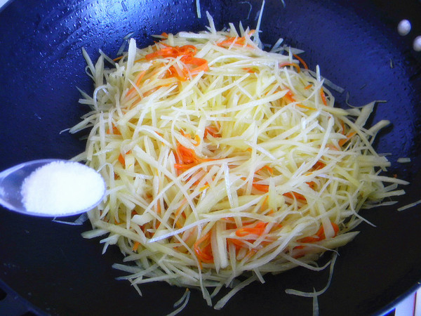 小炒土豆絲的做法-家常味炒菜譜
