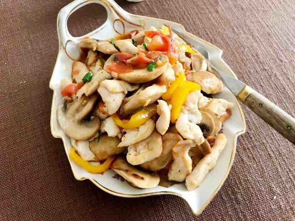 蘑菇雞肉的做法-咸鮮味炒菜譜