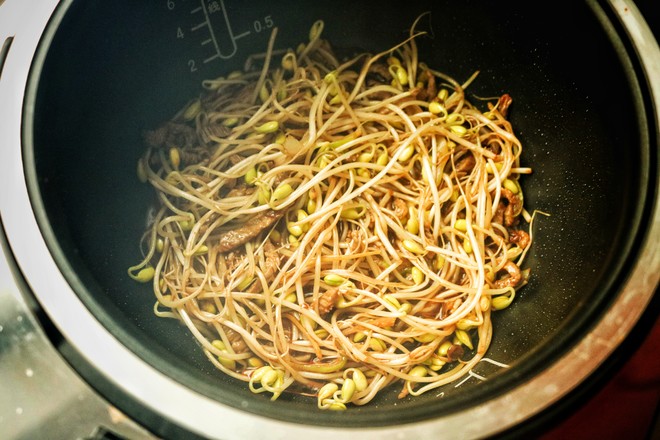 肉絲燜面的做法-家常味燜菜譜