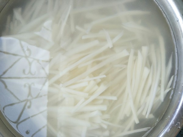 蓮藕絲的做法-香辣味炒菜譜