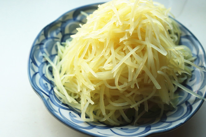 熗拌土豆絲的做法-香辣味拌菜譜