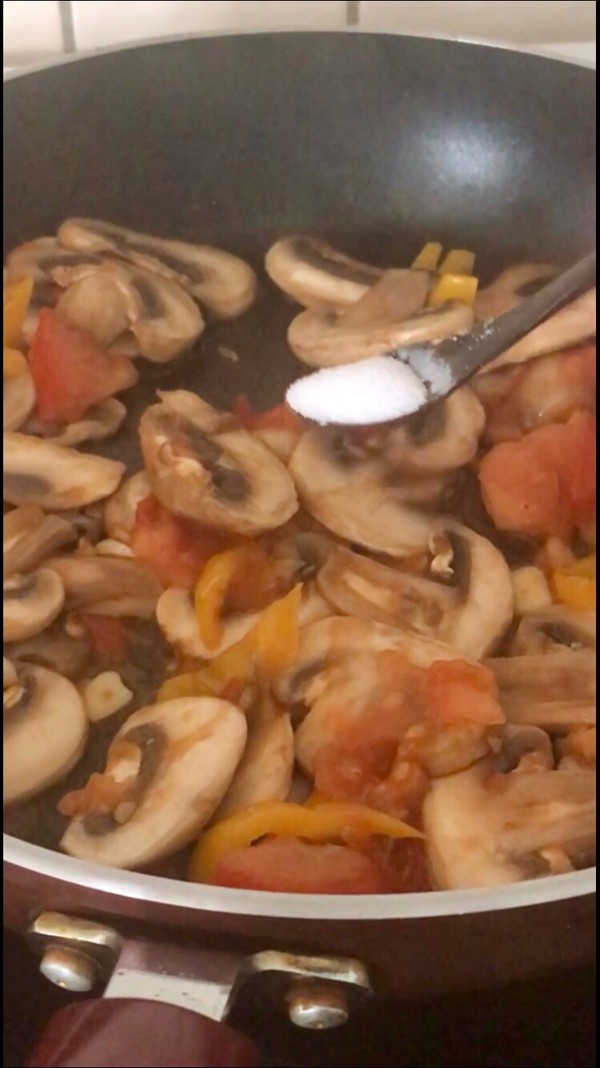 蘑菇雞肉的做法-咸鮮味炒菜譜