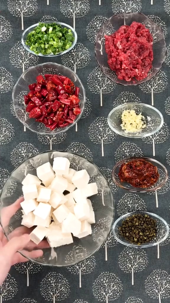 麻婆豆腐的做法-麻辣味炒菜譜