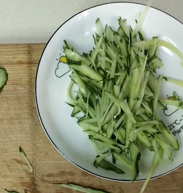青瓜涼粉皮的做法-咸鮮味拌菜譜