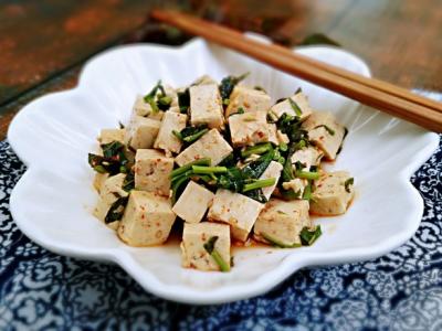 香椿拌豆腐的做法-咸鮮味拌菜譜